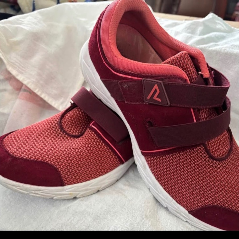 Vionic Emma Brisk size 9.5